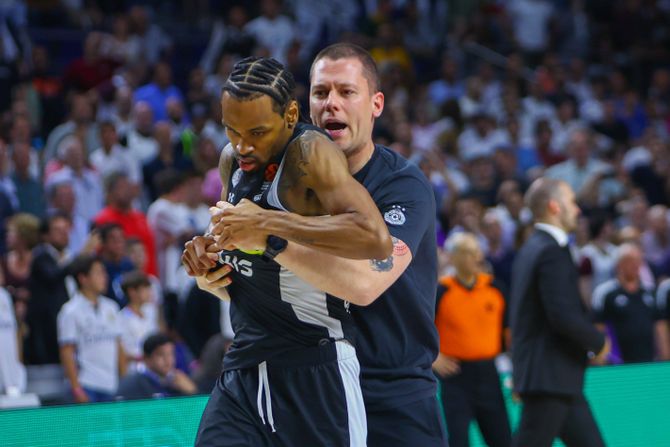 Tuča Košarka Real Madrid Partizan