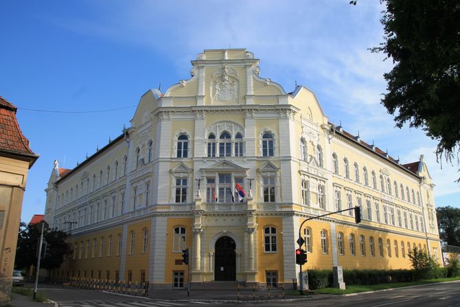 Hemijsko tehnološka škola Lazar Nešić u Subotici