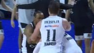 Grobari će posle ovoga tek da obožavaju Hezonju: Isplivao snimak kako bije Musu, dok se on tuče s Panterom