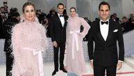 Federer je kralj tenisa i stila, sa suprugom Mirkom blistao na "Met Gala" u Njujorku