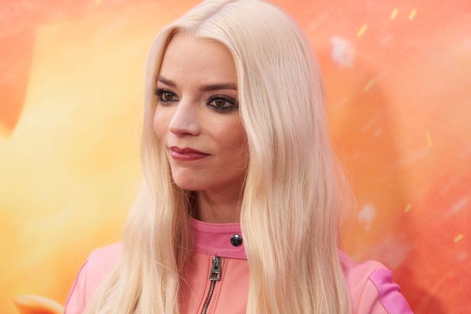 Super Mario, Anja Džoj Tejlor Super Mario, Anja Džoj Tejlor