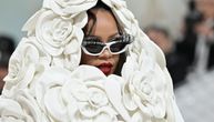 Održana najvažnija modna noć u godini: Promenada stila na "Met gala" 2023 posvećen dizajneru Karlu Lagerfeldu