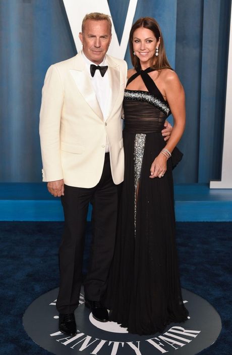 Kevin Kostner sa suprugom Kristin Baumgartner