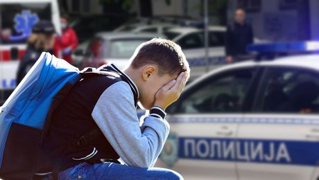 dečak, škola, plače, Pucnjava u školi u Beogradu