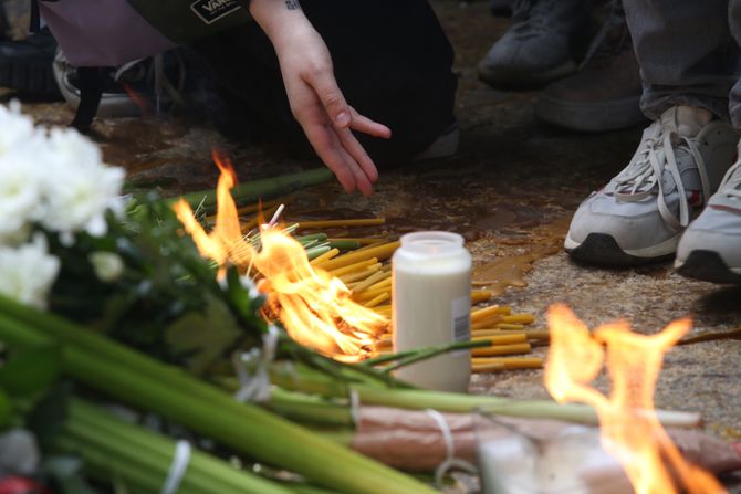 Pucnjava u školi, Đaci beogradskih škola odaju počast nastradalim vršnjacima