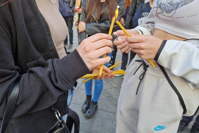 Banjaluka, paljenje sveća za žrtve masakra u Beogradu