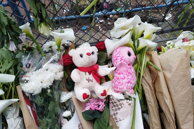 Osnovna škola Vladislav Ribnikar, jutro posle pucnjave Osnovna škola Vladislav Ribnikar, jutro posle pucnjave