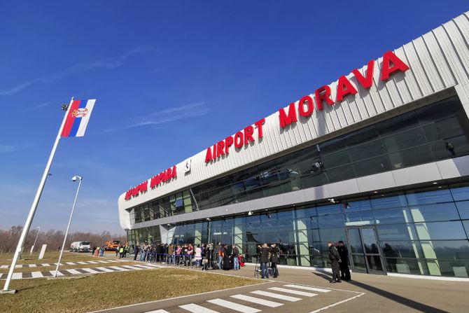 Aerodrom Morava, proširenje, Lađevci, letovi,