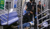Danijel davio beskućnika dok nije izgubio svest: Šokantan snimak iz metroa, tvrdi da je delovao u samoodbrani