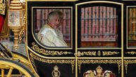 Prve slike kralja Čarlsa i kraljice Kamile: Kočija krenula ka Vestminsterskoj opatiji
