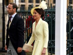 Dame na krunisanju kralja Čarlsa