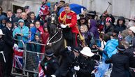 Konj uleteo u publiku okupljenu na ulicama tokom krunisanja kralja Čarlsa
