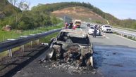 Gori mercedes nasred auto-puta Miloš Veliki: Saobraćajni incident u blizini Takova