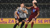 Partizan pred praznim tribinama dočekuje Novi Pazar: Povratak Meniga, Šehović i Ilić od starta (SASTAVI)