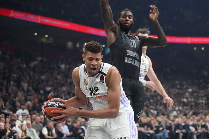 Valter Tavares, Matijas Lesor, KK Partizan, KK Real Madrid Valter Tavares, Matijas Lesor, KK Partizan, KK Real Madrid