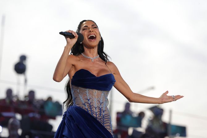 Nicole Scherzinger, Nikola Šerzinger