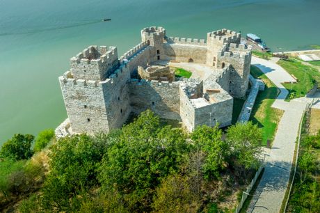 7 Tvrđava na Dunavu