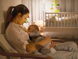 Dojenje, majka, beba