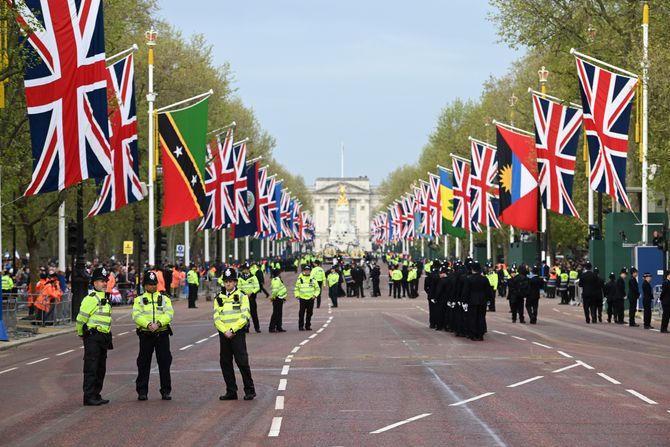 Metropoliten policija London krunisanje