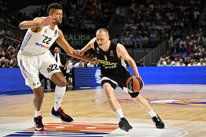 KK Real Madrid - KK Partizan Alen Smailagić KK Real Madrid - KK Partizan Alen Smailagić