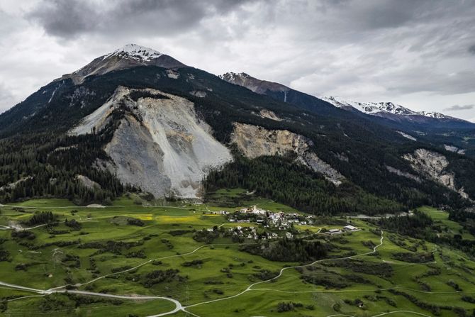 Švajcarska klizište opasnost evakuacija