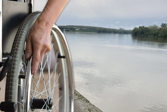 Kolicima upao u Savu, Reka, invalidska kolica