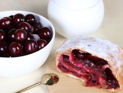 štrudlica sa višnjama od gotovih kora