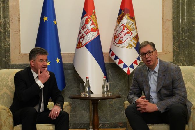 Aleksandar Vučić, Miroslav Lajčak