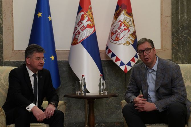 Aleksandar Vučić, Miroslav Lajčak