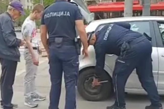 Policija Beograd pomoć