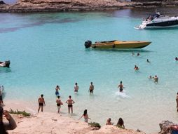 Plaža Plava laguna, ostrvo Komino, Malta