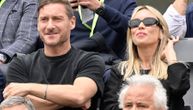 Ceo Rim je na nogama! Ćerka Frančeska Totija proslavila 18. ali je svu slavu uzela MAMA