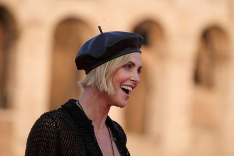 Charlize Theron Šarliz Teron Charlize Theron Šarliz Teron