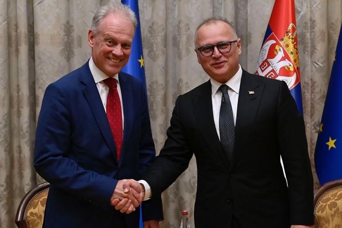 Goran Vesić, ministar građevinarstva, saobraćaja i infrastrukture Goran Vesić, ministar građevinarstva, saobraćaja i infrastrukture