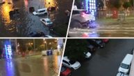 Apokaliptične scene u Novom Sadu: Ulice potopljene, vatrogasci evakuisali ljude sa krovova automobila