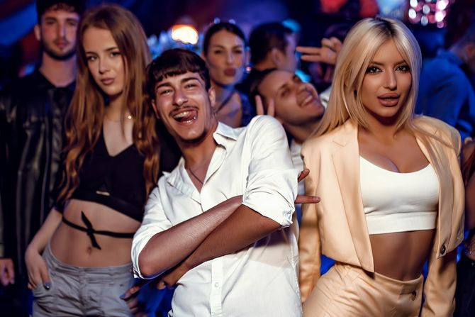 Otvaranje splava Money Otvaranje splava Money