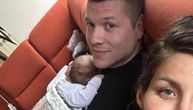 "Vidi se ko je noćas čuvao bebu": Sloba pokazao kakav je otac, Jelena ga snimila u nezgodnom trenutku