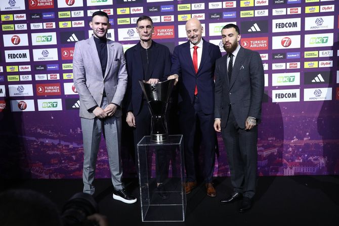 Saša Obradović, Jorgos Barcokas, Majk Džejms, Kostas Papanikolau