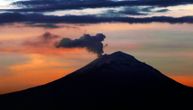 Vulkan Popokatepetl se "probudio": Izbacuje oblak pepela, zatvorene obližnje škole