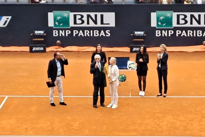 Martina Navratilova, Nikola Pjetranđeli