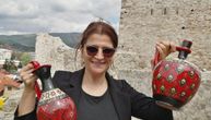 Jelena iz Pirota „tka“ šare ćilima na grnčariji i nakitu: Nastavljena porodična tradicija duža od 90 godina