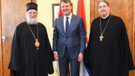 Predsednik Pokrajinske vlade razgovarao sa episkopom sremskim Vasilijem