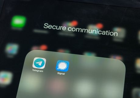End to end enkripcija aplikacije komunikacije Telegram Signal