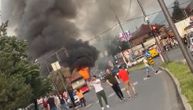 Izgoreo autobus u Nišu: Plamen gutao vozilo u stanici, putnici uspeli da se spasu