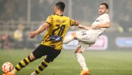 Gori Atina, prva dupla kruna posle 45 godina: Živkovićev PAOK sa igračem manje nemoćan, AEK osvojio Kup