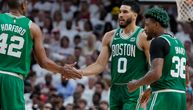 Jokić i dalje ne zna s kim će za titulu NBA lige: Boston preživeo "metlu", Majami bez recepta za Tejtuma