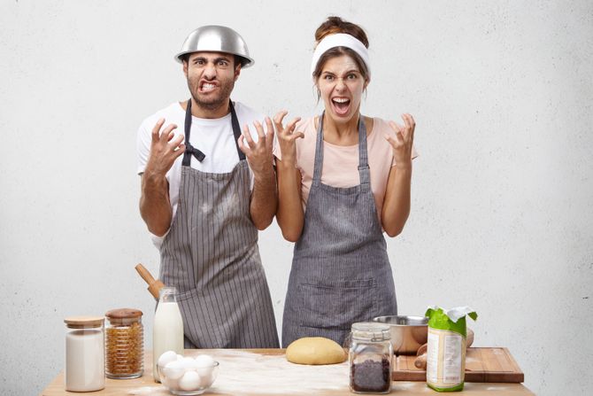 Svađa, ljuti, besni Svađa, ljuti, besni