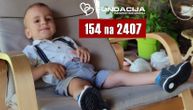 Ognjen ne sedi i ne hoda ali je nasmejano dete: Potreban mu je novac za fizikalne terapije i pomagala