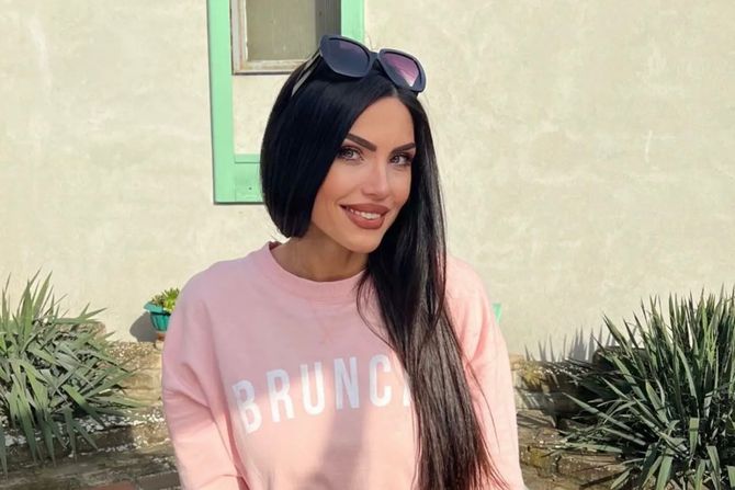 Tijana Stajšić Tijana Stajšić