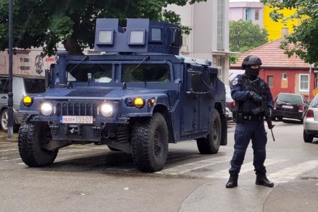 Kosovo Zvečan Kosovska policija neredi